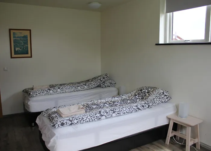 Ljosavatn Guesthouse